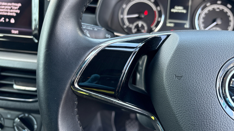 Skoda Kamiq 1.0 TSI 95 S 5dr Petrol Hatchback